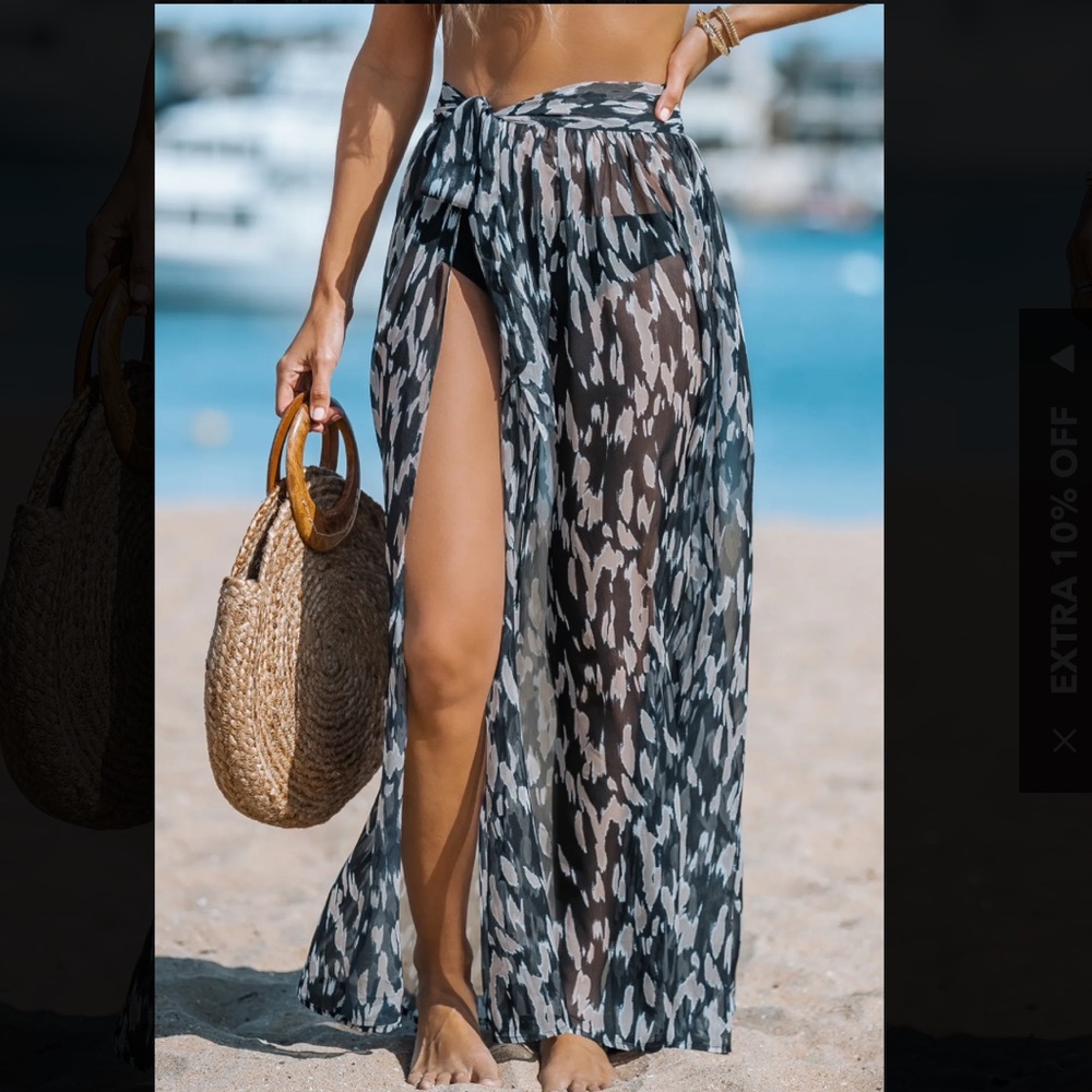 Black and white printed sarong